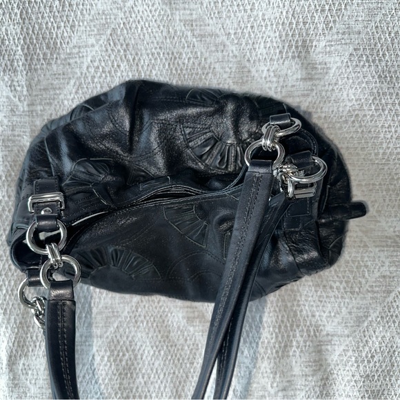Genuine leather Coach shoulder bag - Picture 7 of 8